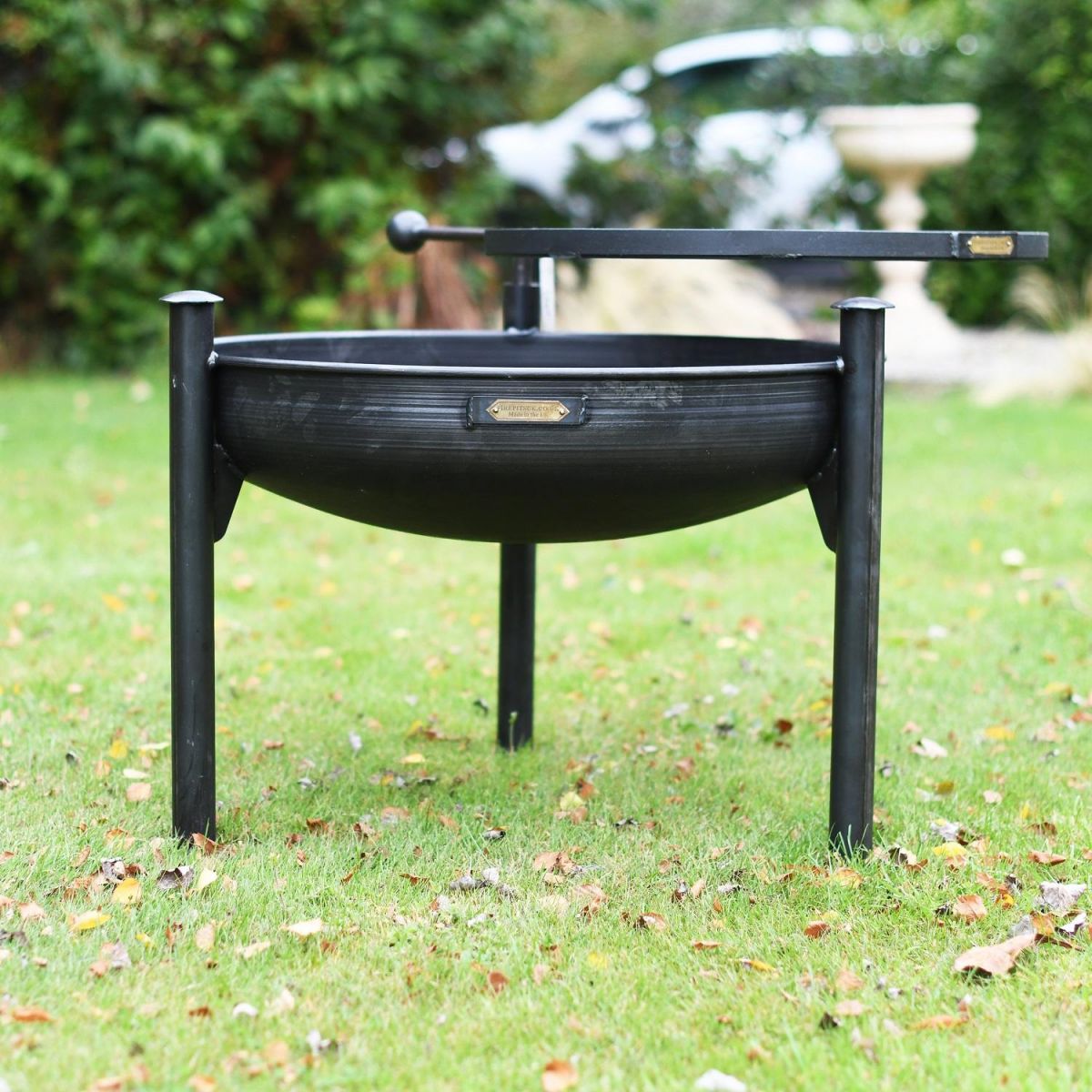 Round firepit with high legs