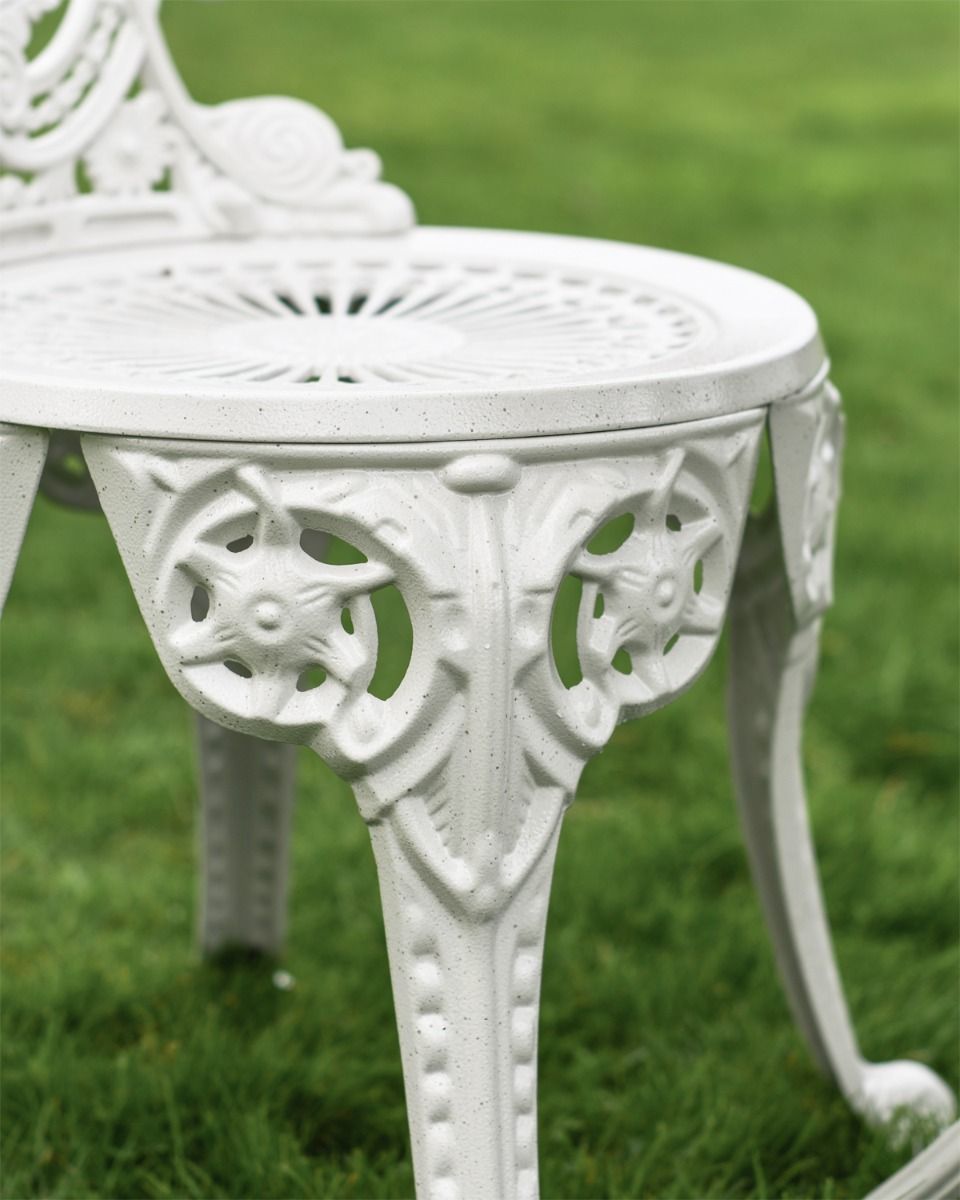 Star Pattern and Intricate Detail on White Garden Set 
