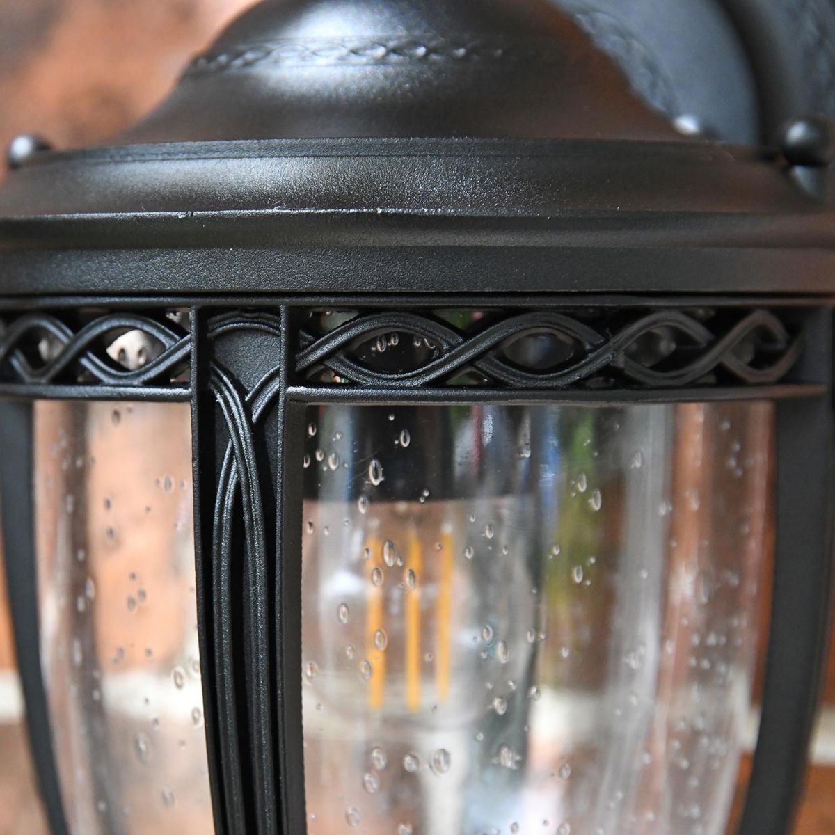 Close-up of the Rope Pattern on the Top of the Lantern