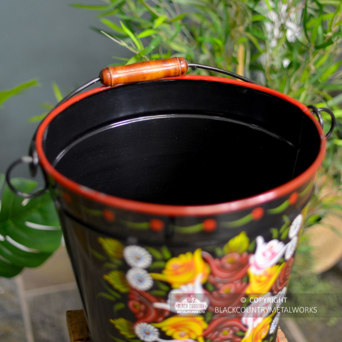 Close-up of the Top of the Log Bucket