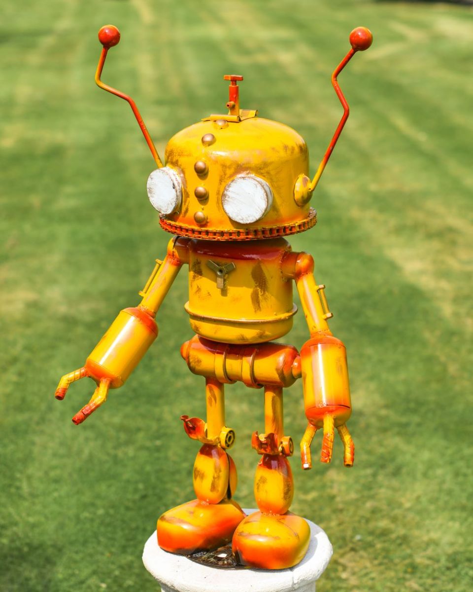 Yellow Robot Side View