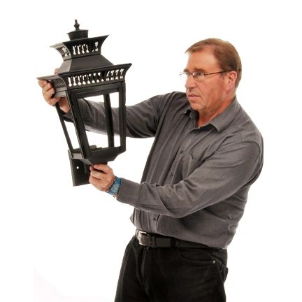 Yorkshire wall mounted wall lantern