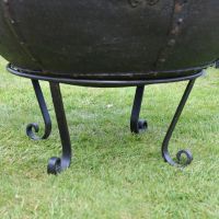 Close up of scroll feet stand 