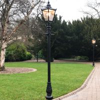 Victorian Lamp Post in Black