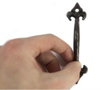 "Pencarrow Manor" 4" Fleur De Lys Iron Pull Handle