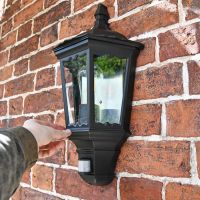 “Twembrook” PIR Sensor Wall Lantern to Scale