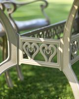 Close-Up of Table Leg Supports on Oval Table for Aluminium Table & Chair Set