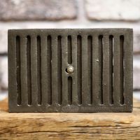 Wall air vent closed flap