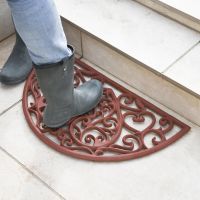 "Belleview" Half Moon Heart Doormat to Scale