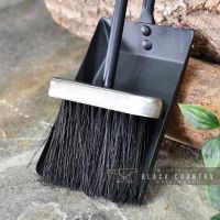Close-up of the Pan End & Brush 