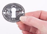 Urn Escutcheon