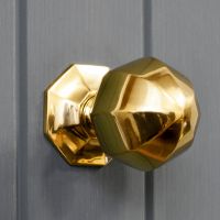 Octagonal Pointed Center Door Knob 