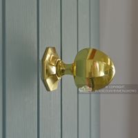 Pointed Polished Brass Octagonal Centre Door Knob
