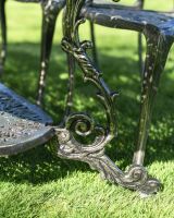 Close-Up of Feet for Deluxe Cast Aluminium "Acropolis" Six Seater Table & Chair Set