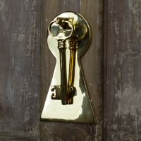 Polished Brass Key Door Knocker with Back Plate