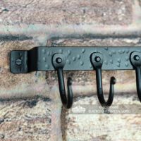 Close-up of the Hammered Blacksmith Finish