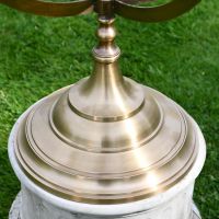 Close up of circular base 