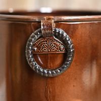 Umbrella stand with rope pattern handles
