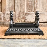 front view of booth scraper