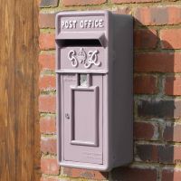 Slim king George Post box mounted on wall