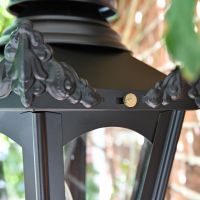 Close up of embellishments on corner finials 