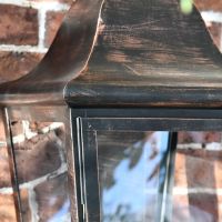 Close up of framework and pane 