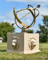 Lion Detail Garden Plinth