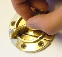 Locking Desk Catch