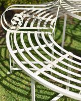 Close-Up of Cream Finish on "Monmouthshire" Wrought Iron Deluxe Tree Seat