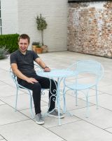 Scale image of garden furniture set