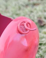 close up details on the pig planter
