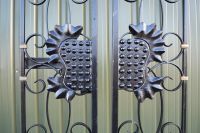 “Hesbrook Grange” Wrought Iron Driveway Gates 