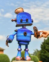 Recycled toaster Robot Scale Image