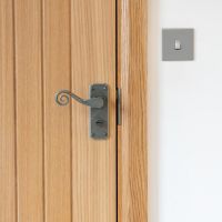 "Vervet" Pewter Monkey tail Lever Bathroom Set 