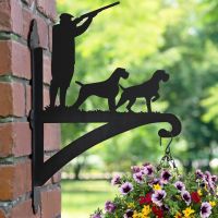 Game Season German Wirehaired Pointer Bracket with Basket 