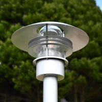 Under shot of pillar light and light cover 