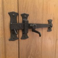 "Vespasian" Curved Cast Iron Hammered Thumb Latch Set