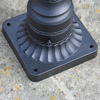 Ornate Base on the Pillar Light