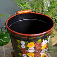 Close-up of the Top of the Log Bucket