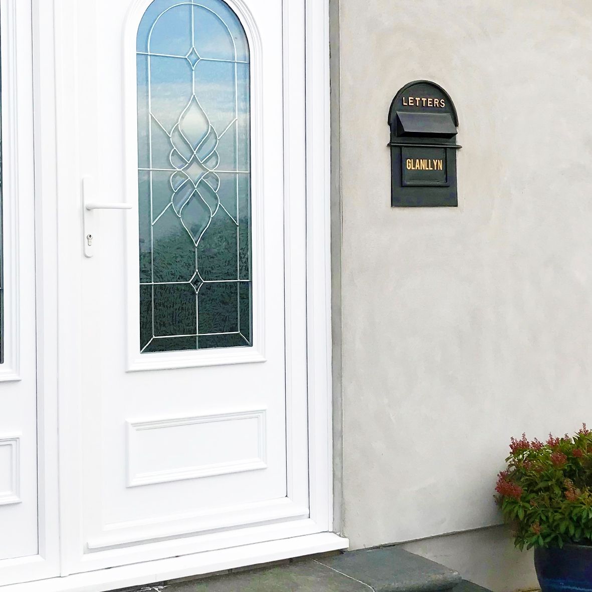 Personalised Grosvenor Telescopic Post box built into house wall