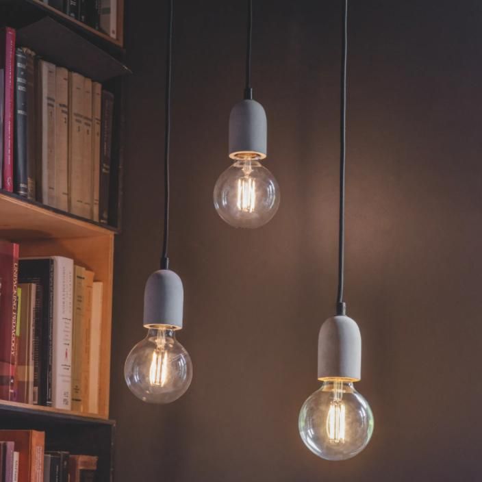 Simplistic Three Cluster Hanging Lights in Situ in the Home