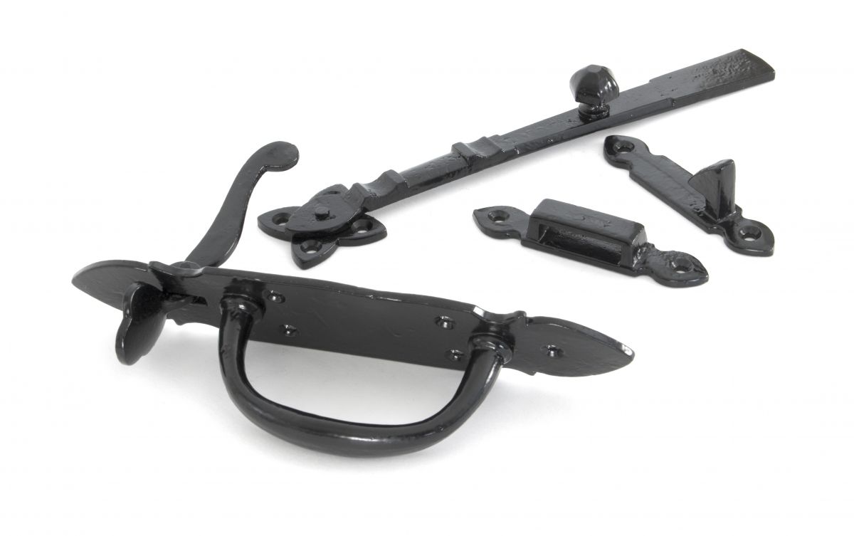 Suffolk Latch Black Iron Suffolk Latch Black Iron