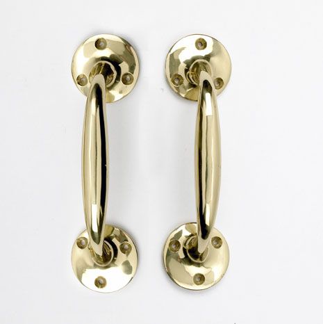 “Churchill Place “ Brass Period Styled Pull Handle “Churchill Place “ Brass Period Styled Pull Handle