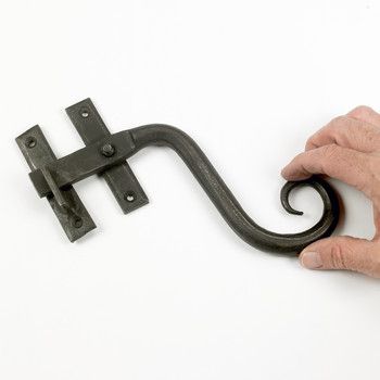 Rounded ’Monkey Tail’ Fastener Rounded ’Monkey Tail’ Fastener