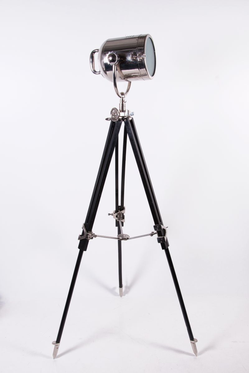 “Hollywood” Tripod Spot Light
