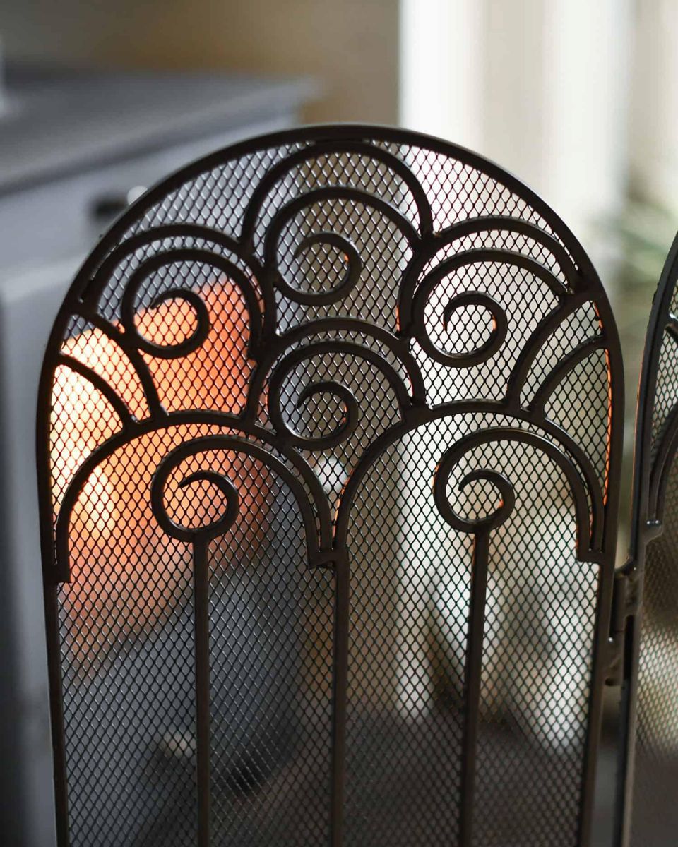 Close-Up of Pattern on "French Victoriana" Black Fire Guard