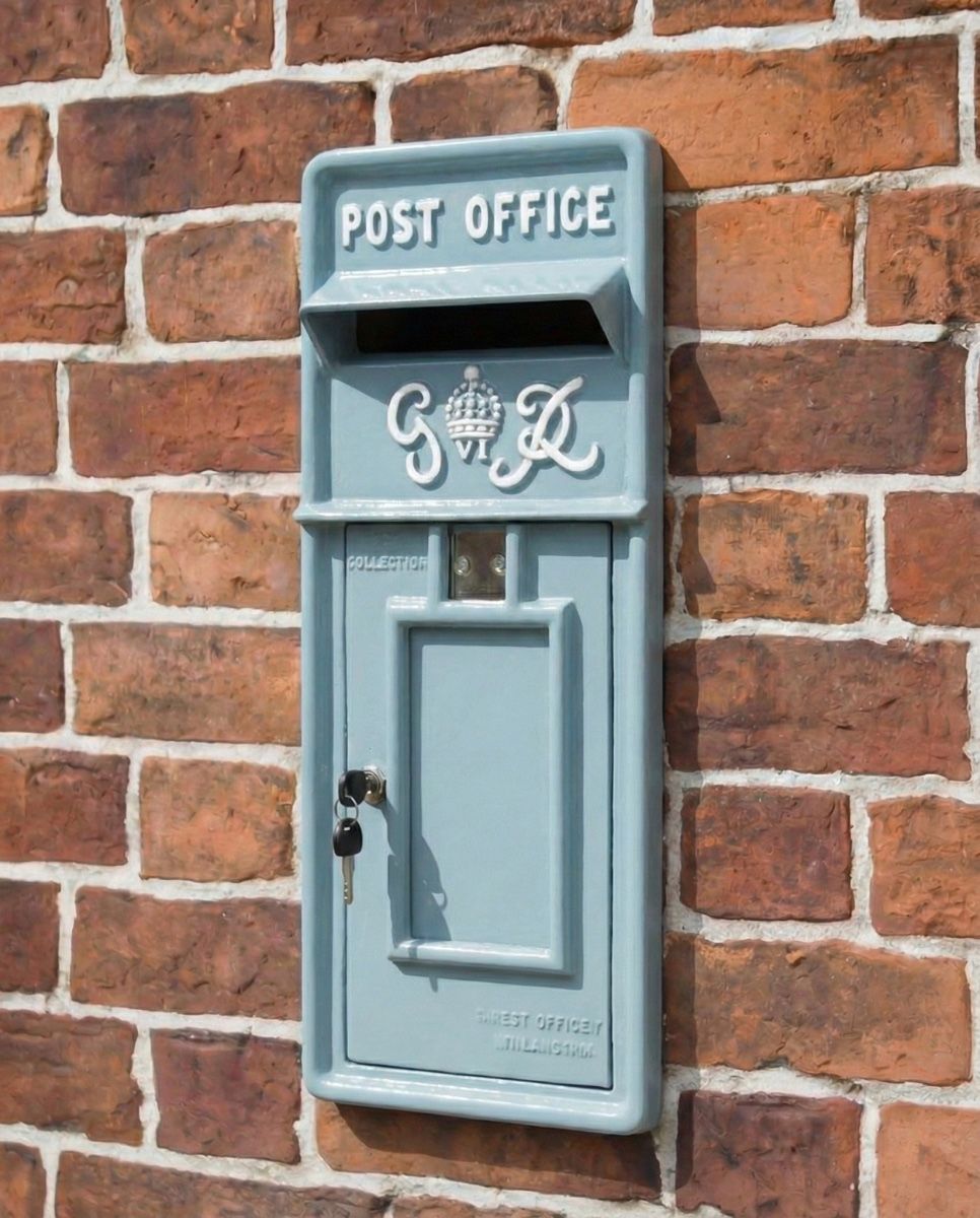 "Light Cove" King George Rex Post Box Front