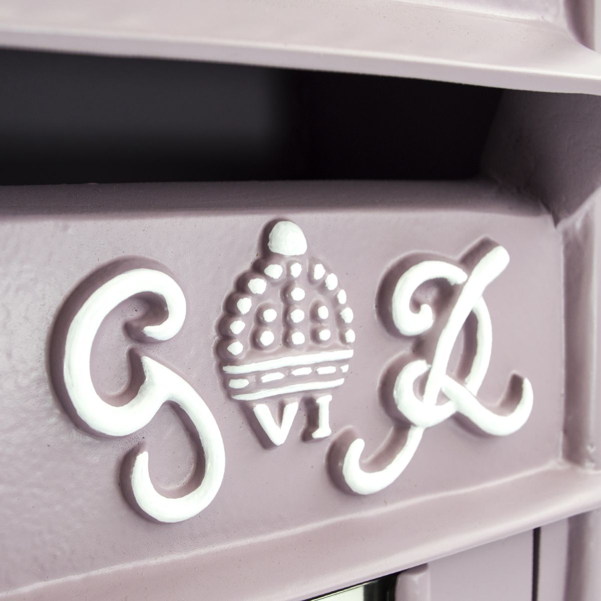 Traditional "GR" Text on the Front of the Post Box