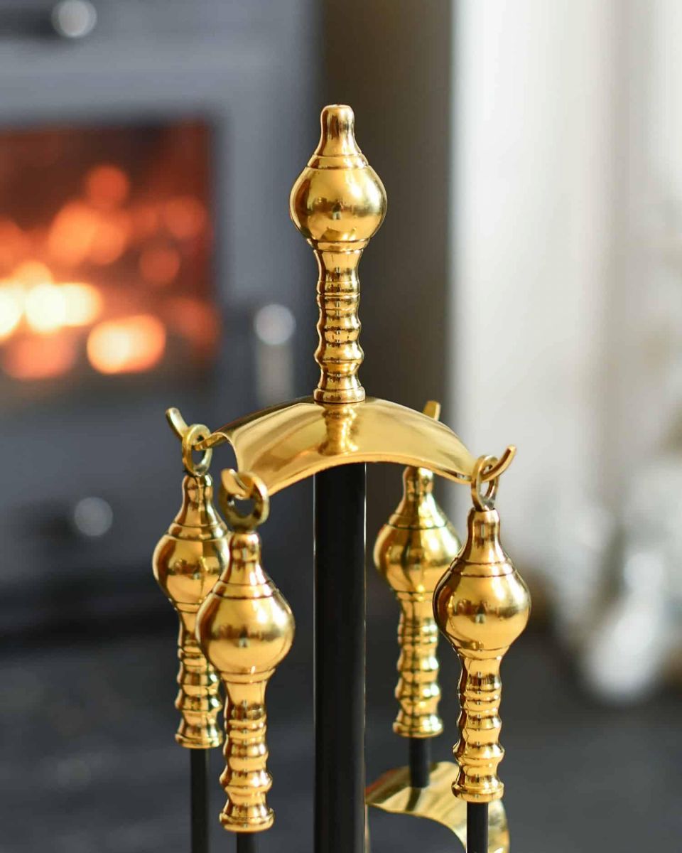 Close-Up of "Trafalgar" Black Iron & Brass Companion Set 61cm Close-Up of "Trafalgar" Black Iron & Brass Companion Set 61cm