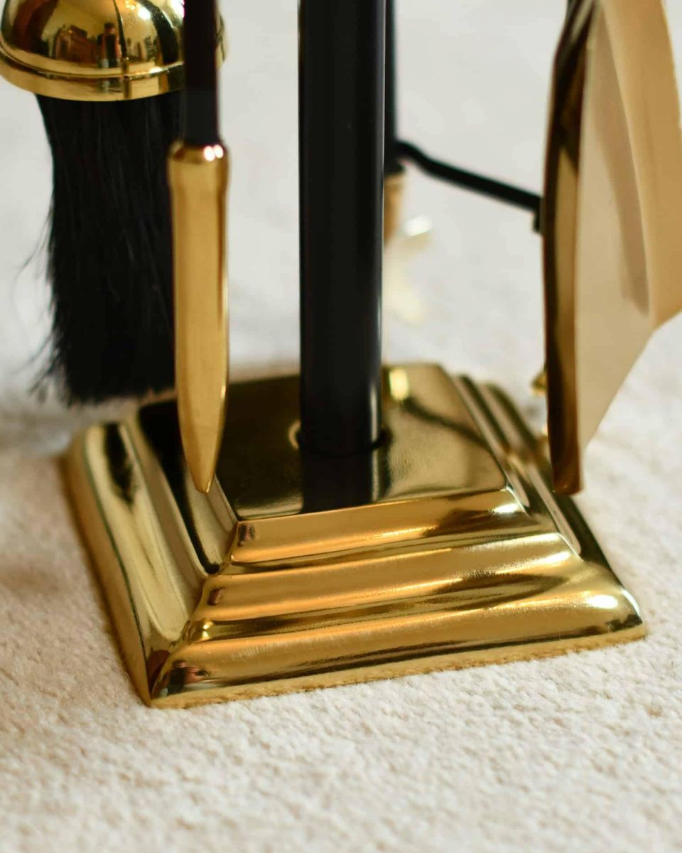 Close-Up of Base for "Trafalgar" Black Iron & Brass Companion Set 61cm Close-Up of Base for "Trafalgar" Black Iron & Brass Companion Set 61cm